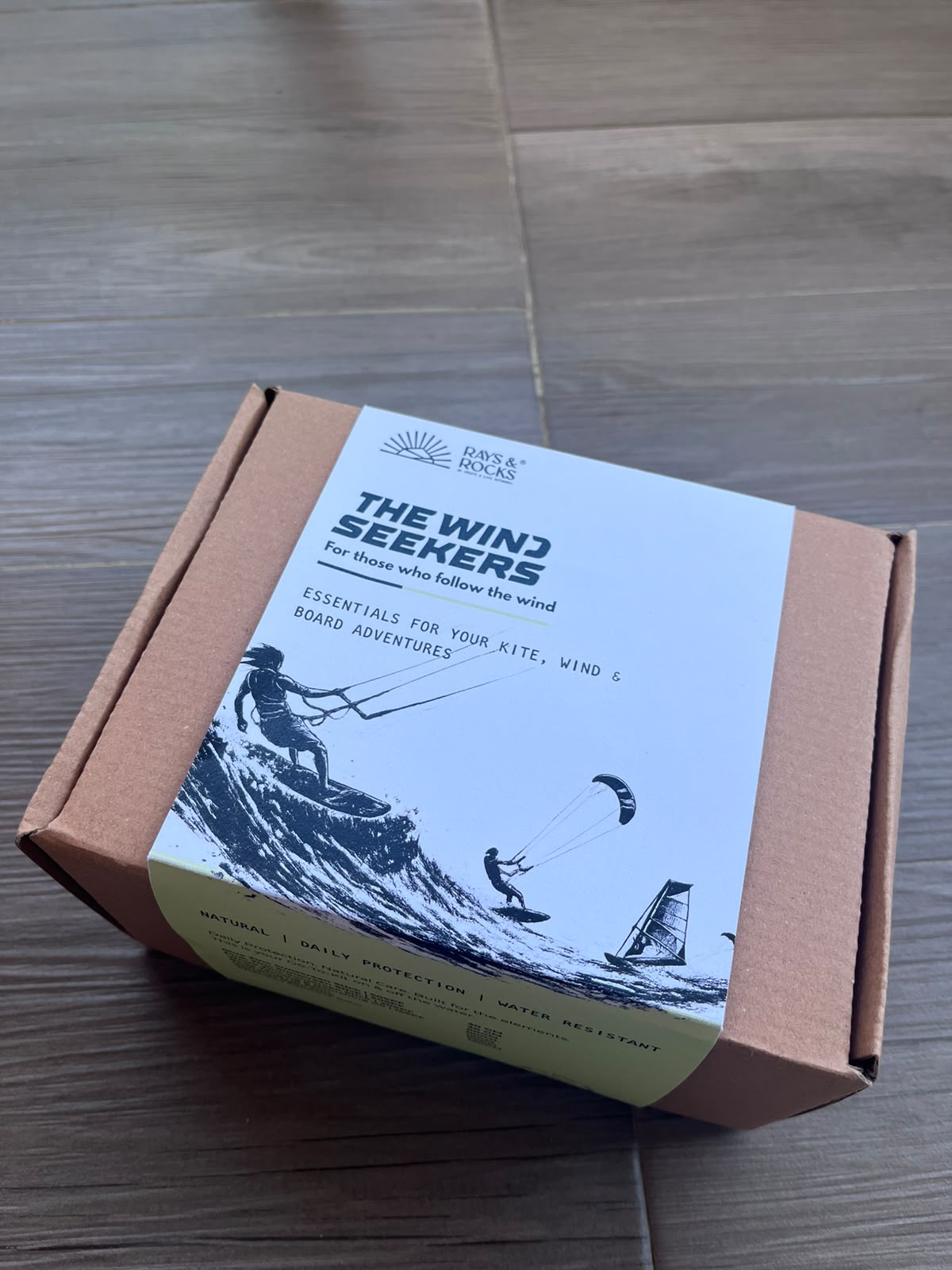 THE WINDSEEKERS BOX - For those who follow the wind.